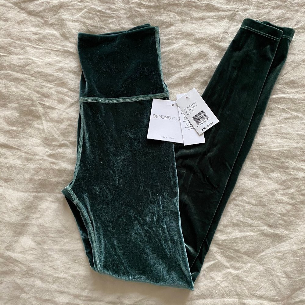 NWT Beyond Yoga Emerald Green Velvet Leggings